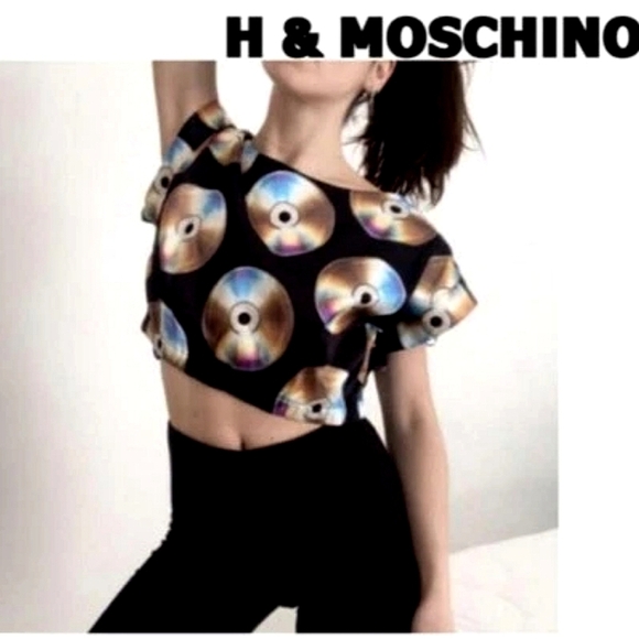 H&M MOSCHINO Limited Black CD Print Crop Top - Picture 2 of 13